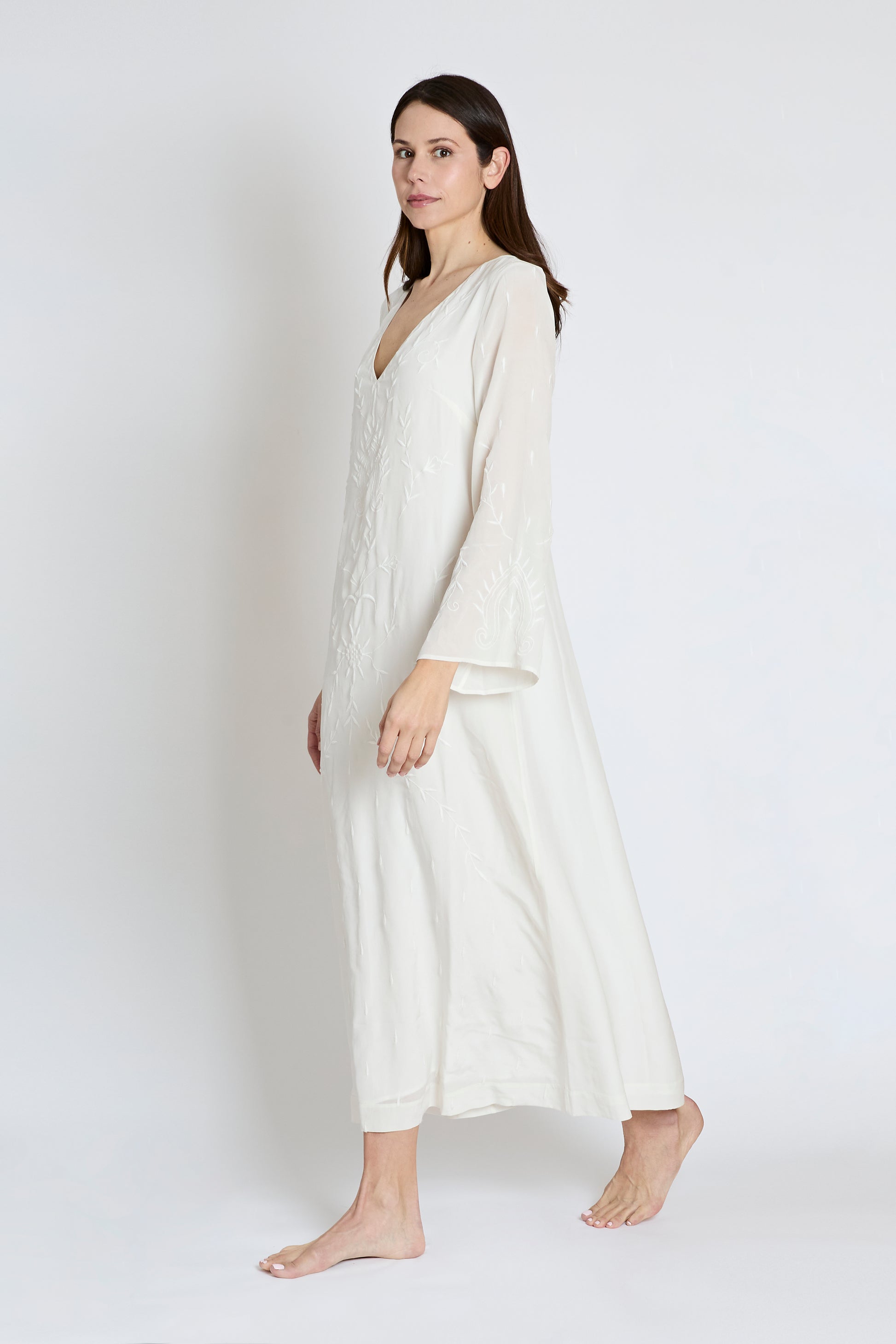 caftan ivory